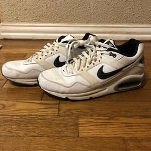 Nike Air Max Navigate tennis shoes